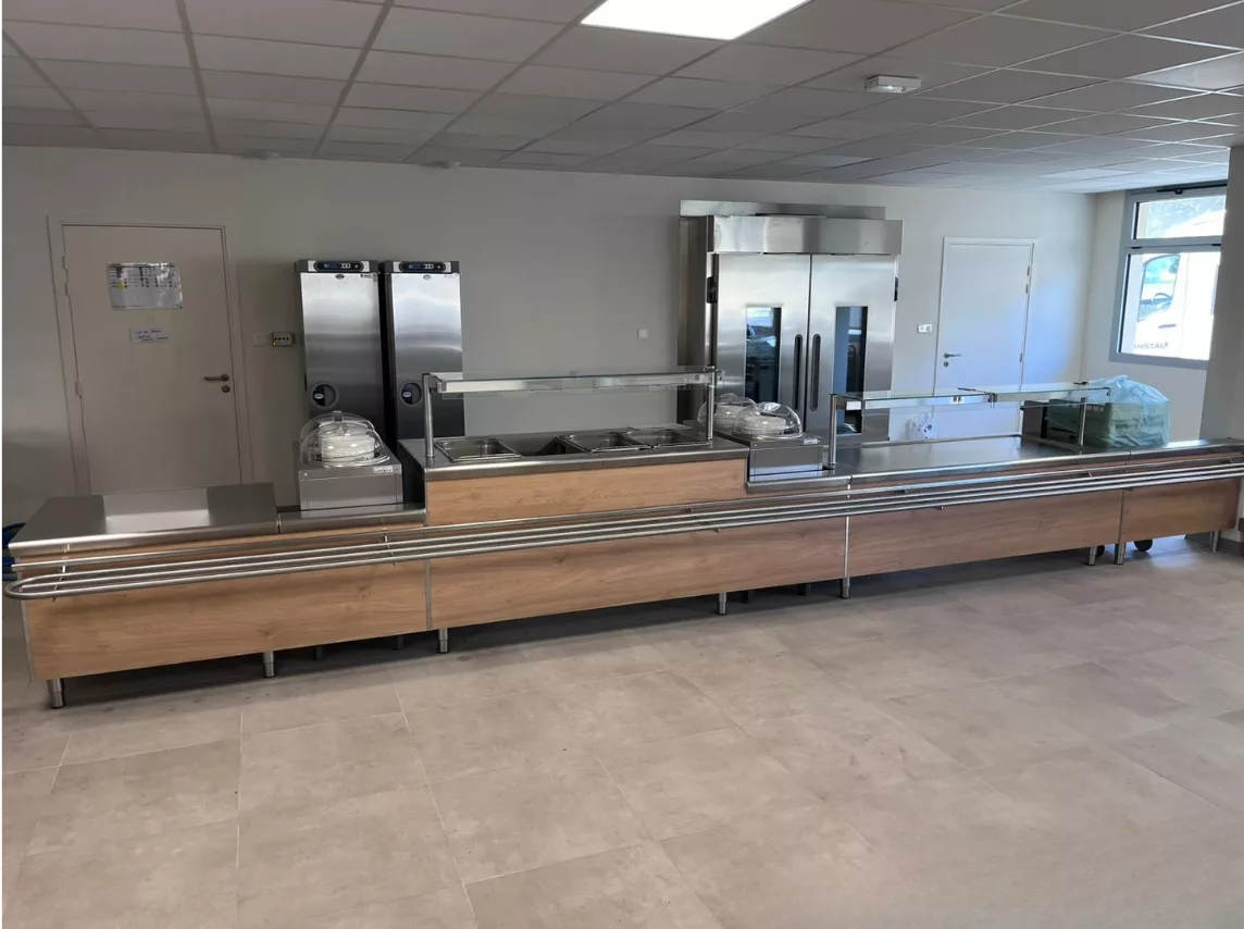 Installation d’une cuisine professionnelle pour le Groupe Scolaire La Bouverie à Roquebrune-sur-argens (83)