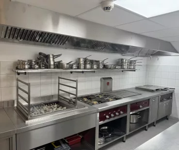Ligne de cuisson d'un hôtel