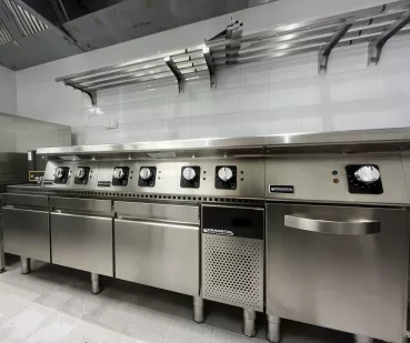 Installation d’une cuisine professionnelle au restaurant Crossing à Saint-Laurent-du-Var (06)