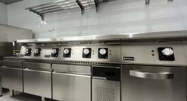 Installation d’une cuisine professionnelle au restaurant Crossing à Saint-Laurent-du-Var (06)